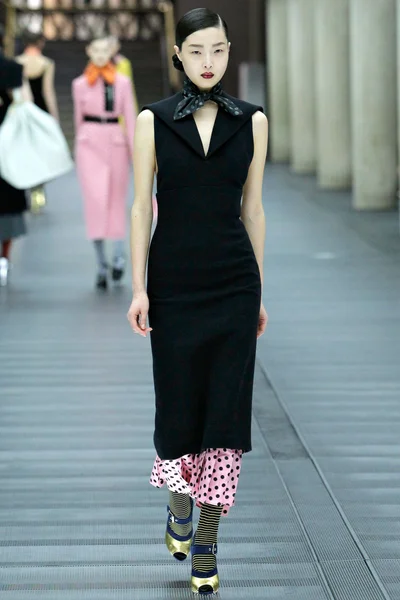 Look 37